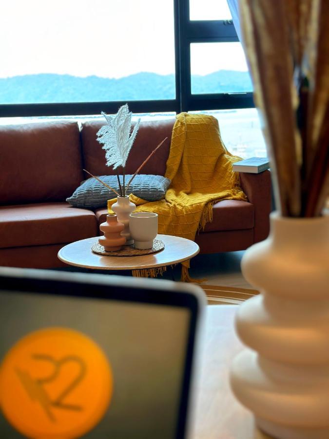 Sea&Pool View Stunning Homestay, Wifi, Netflix Near Malls, Jetty, Convenient Stores Кота-Кінабалу Екстер'єр фото